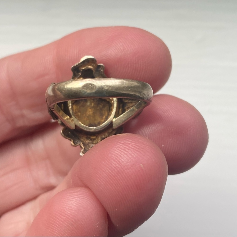 Sterling and green stone ring - Picture 7 of 11